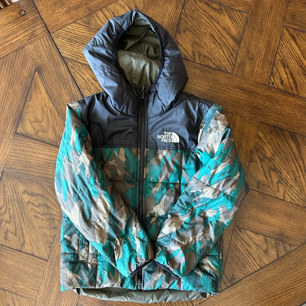 The North Face boys puffer coat reversible